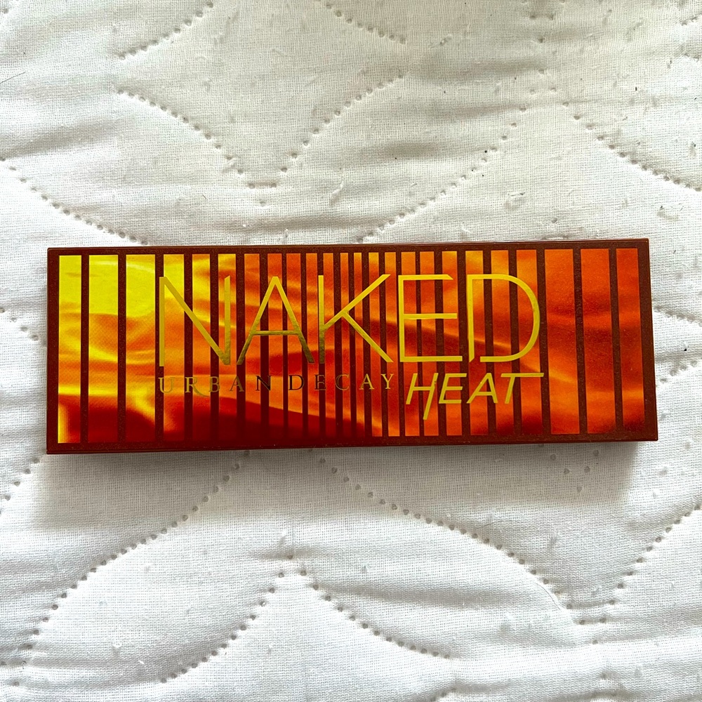 Urban Decay Naked Heat Eyeshadow Palette